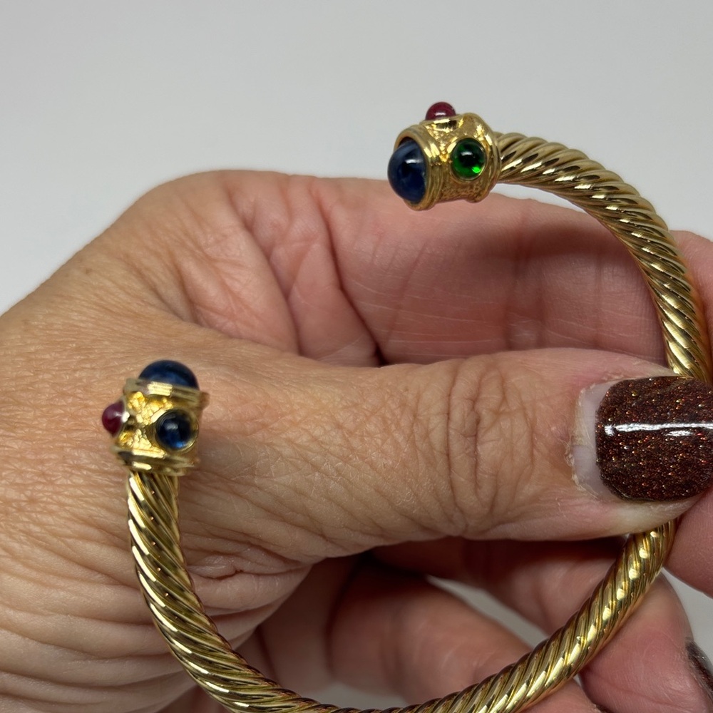 Elegant Gold-Toned Twisted Bangle with Multicolor Cabochon ‘Jewels’ - Picture 9 of 13